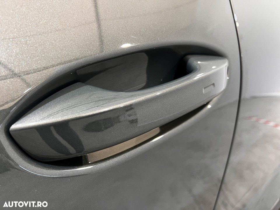 Volkswagen Tiguan - 12