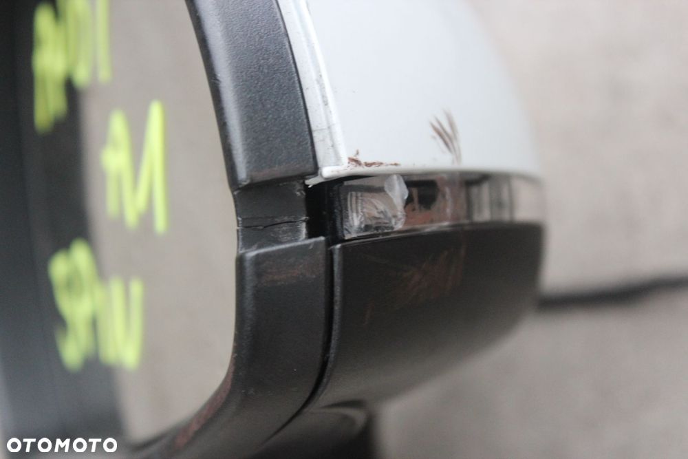 Lusterko Prawe Audi A1 5PIN - 7