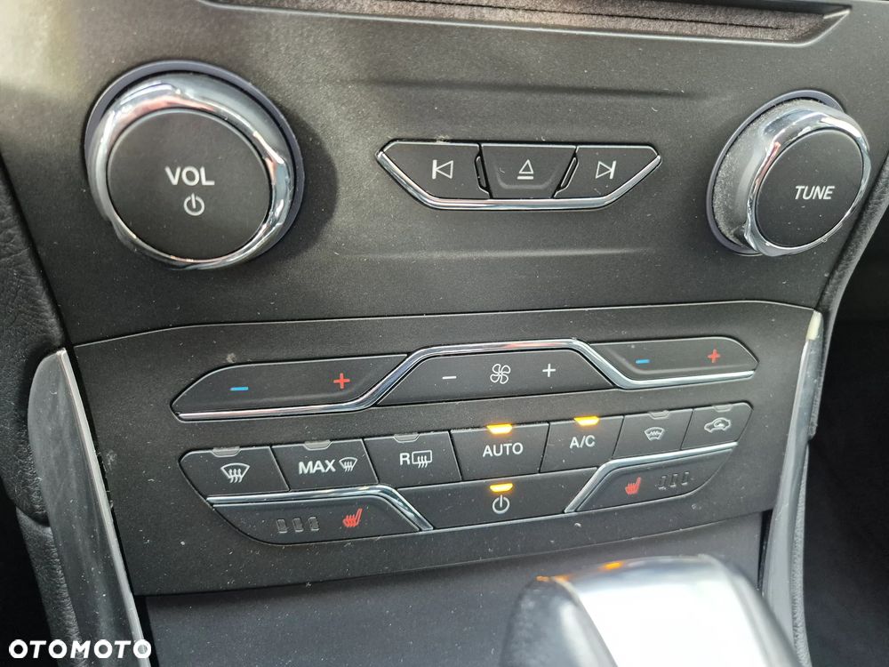 Ford S-Max 2.0 TDCi Titanium - 25