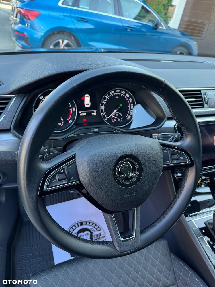 Skoda Superb 2.0 TDI Style DSG7 - 10