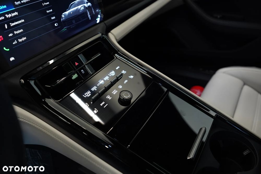 Porsche Panamera - 23