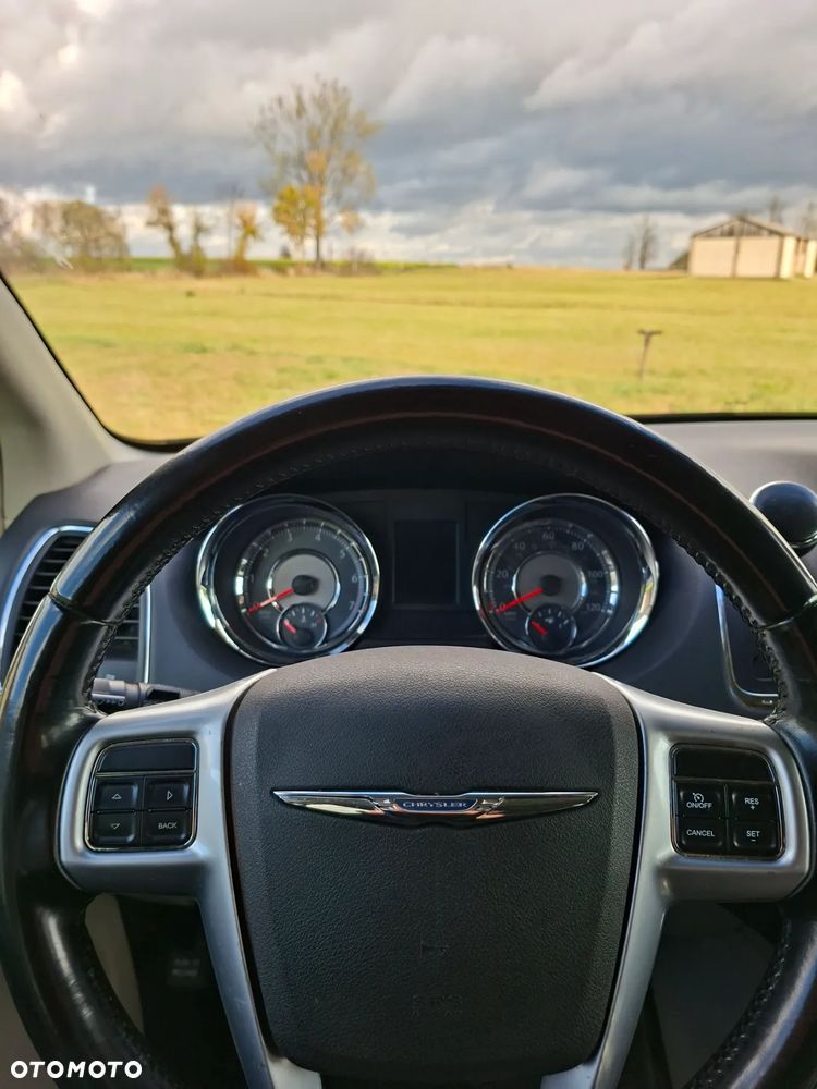 Chrysler Town & Country 3.6 Touring - 11