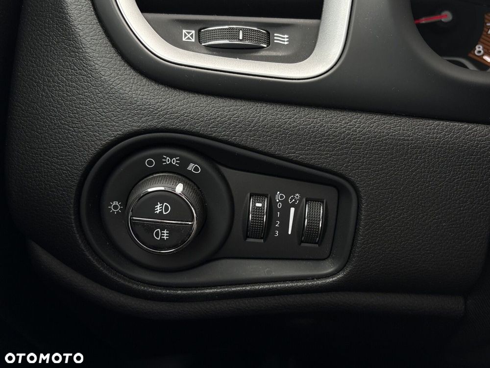 Jeep Renegade - 15