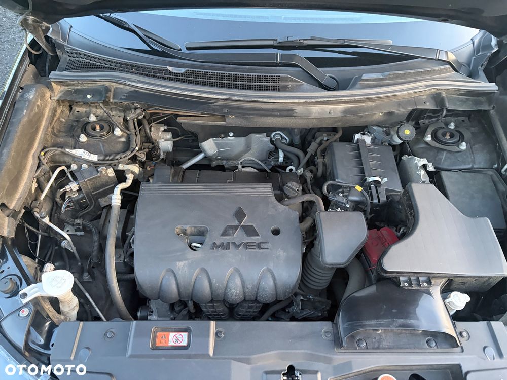 Mitsubishi Outlander 2.0 2WD Diamant - 36