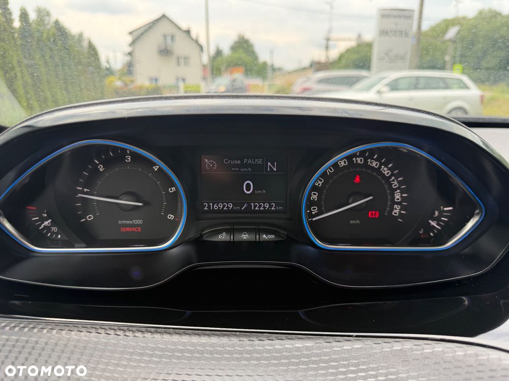 Peugeot 2008 e-HDi FAP 92 EGS6 STOP & START Allure - 19