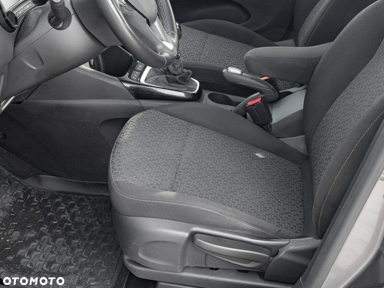 Opel Crossland X 1.2 T GPF Enjoy S&S - 14