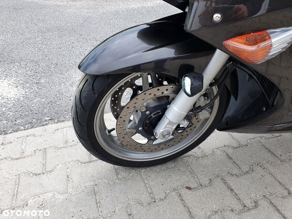 Yamaha FJR - 15