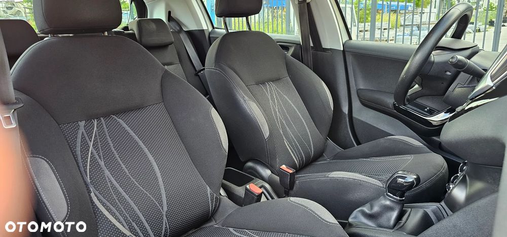 Peugeot 208 82 VTI Allure - 27