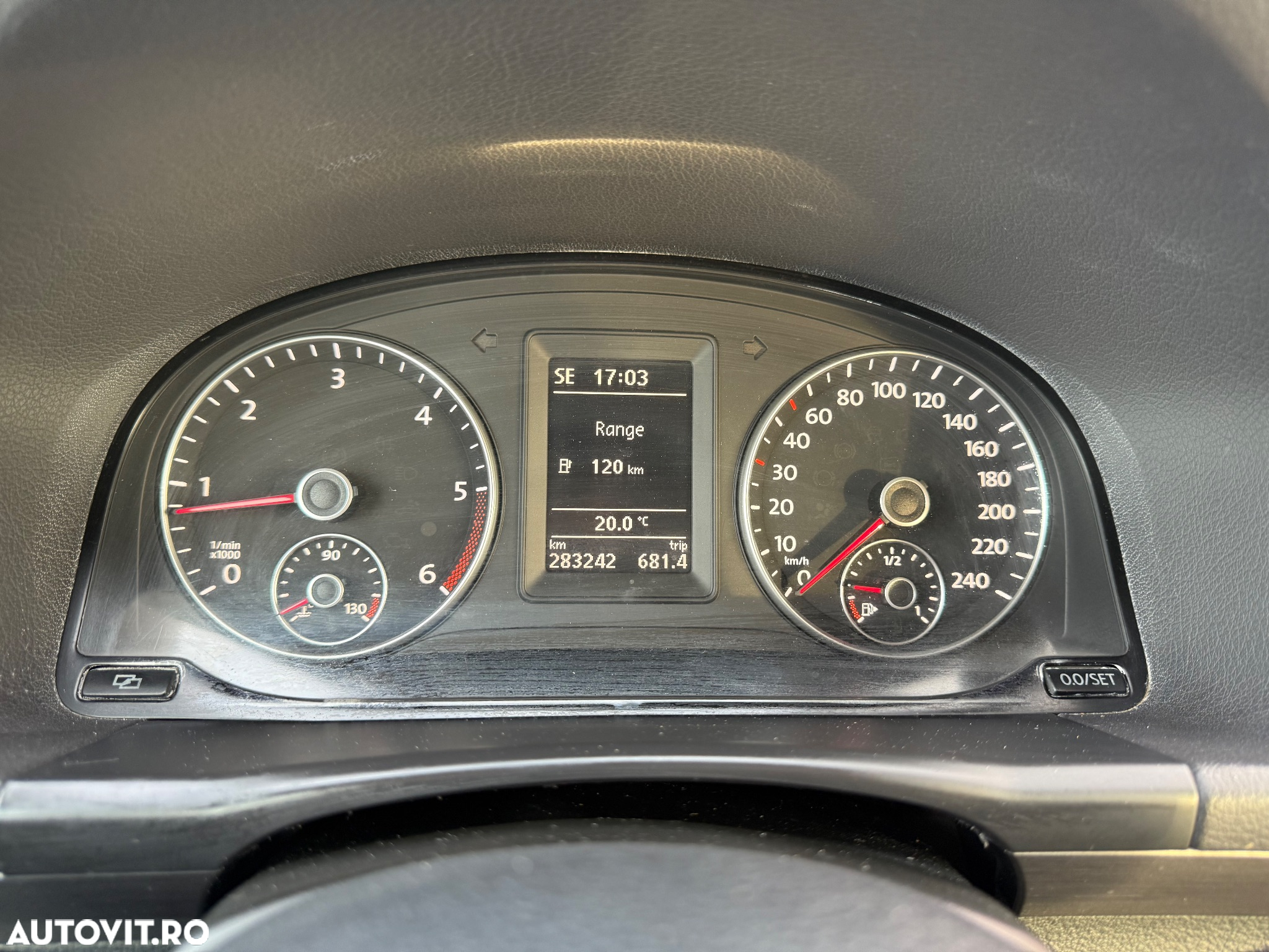 Volkswagen Touran 1.6 TDI SCR BlueMotion Technology Trendline - 8