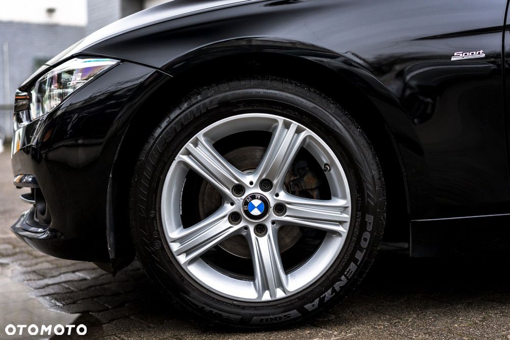 BMW Seria 3 318i Advantage - 26