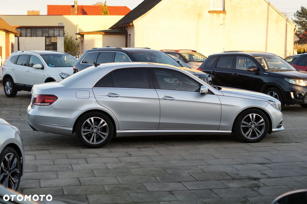 Mercedes-Benz Klasa E 350 BlueTEC 4Matic 7G-TRONIC - 35