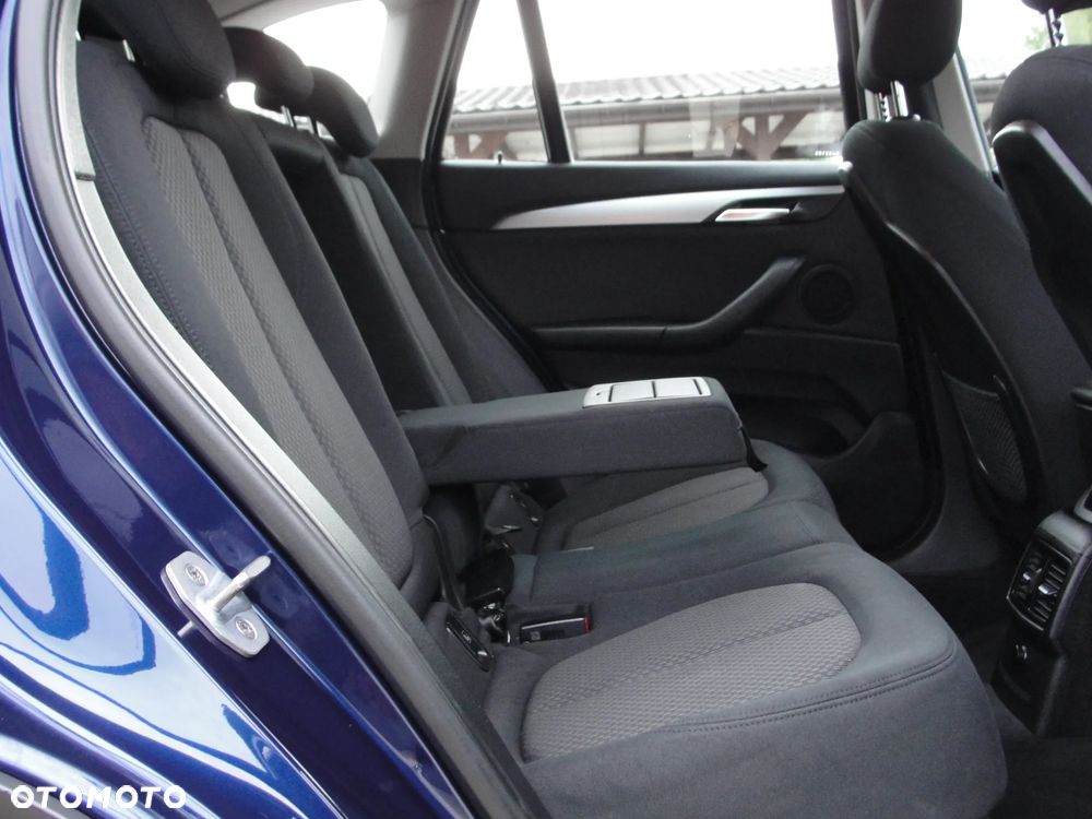 BMW X1 sDrive18d xLine - 26