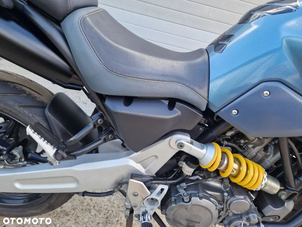 Yamaha MT - 16