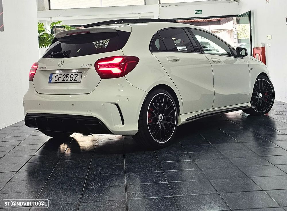 Mercedes-Benz A 45 AMG 4Matic Speedshift 7G-DCT Yellow Night Edition - 4