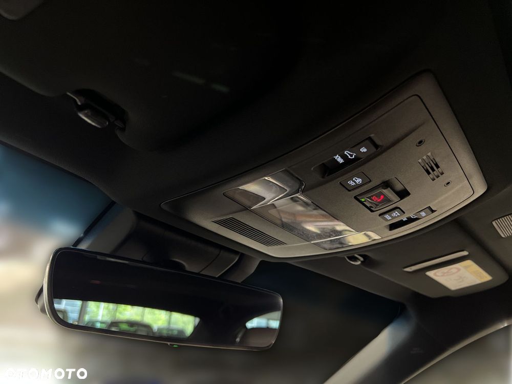 Lexus ES 300h Prestige - 33