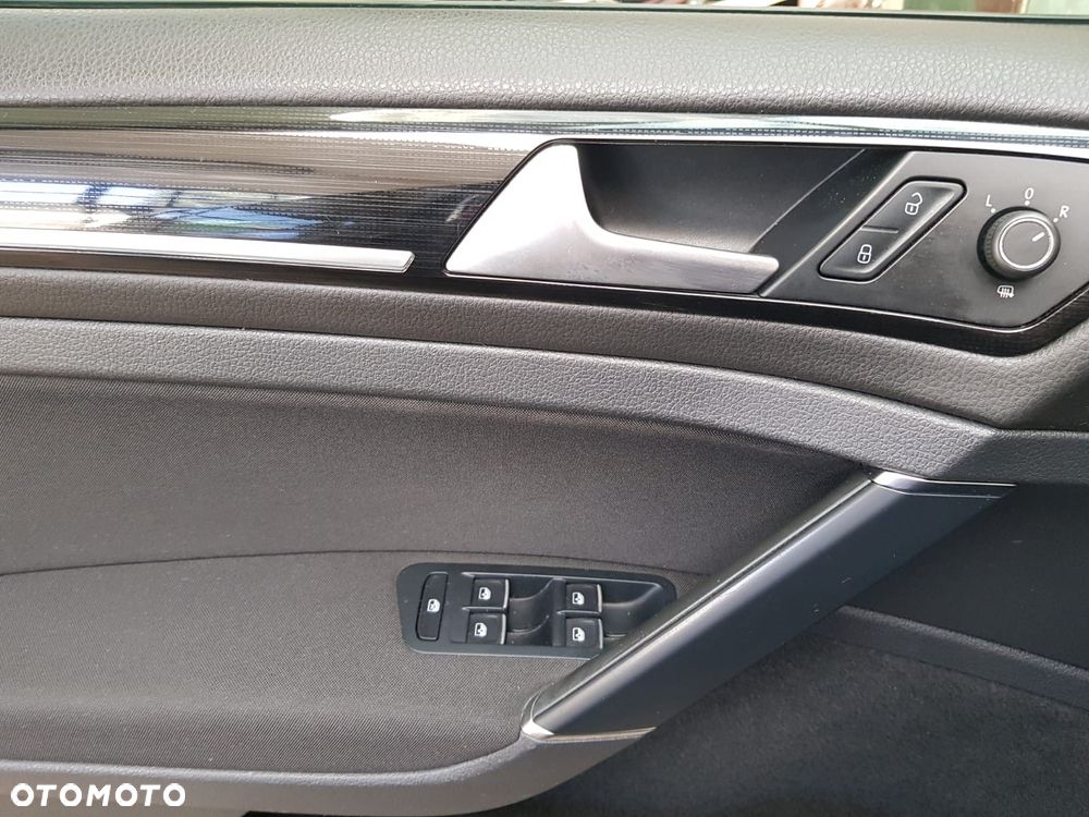 Volkswagen Golf - 19