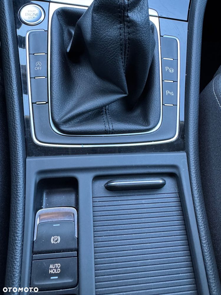 Volkswagen Golf 2.0 TDI BMT Comfortline - 16