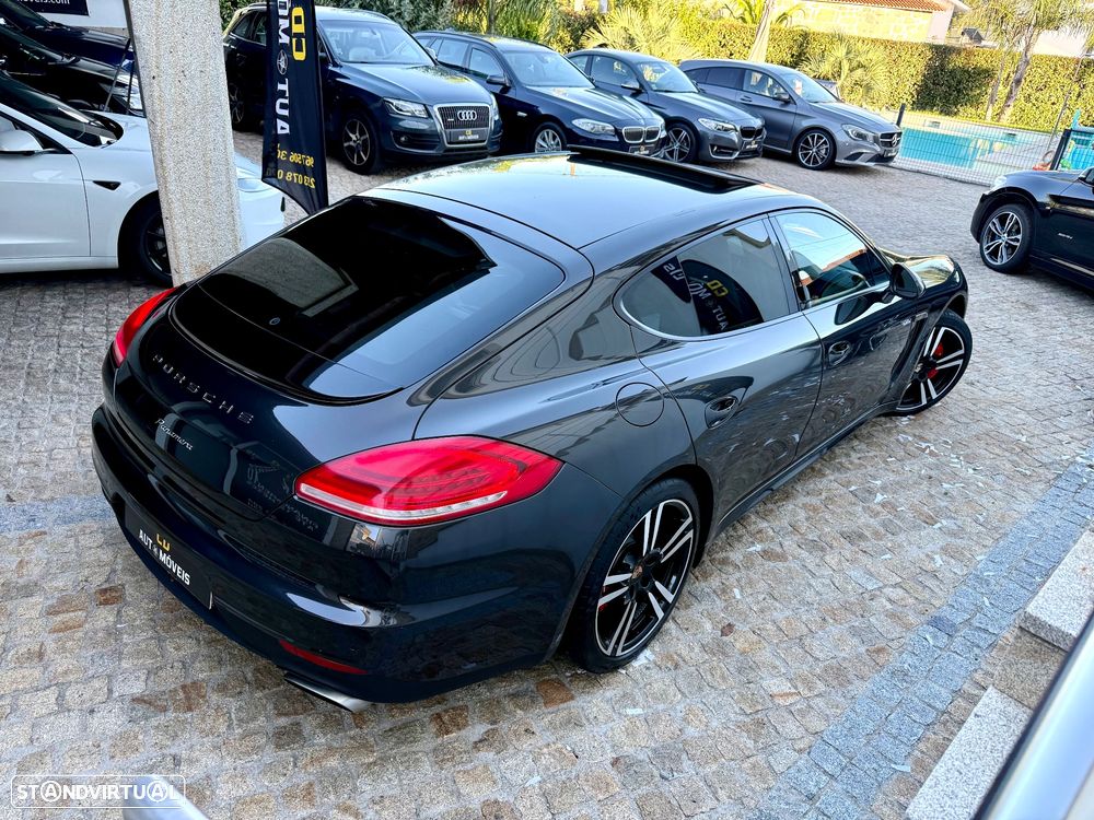 Porsche Panamera Platinum Edition - 3