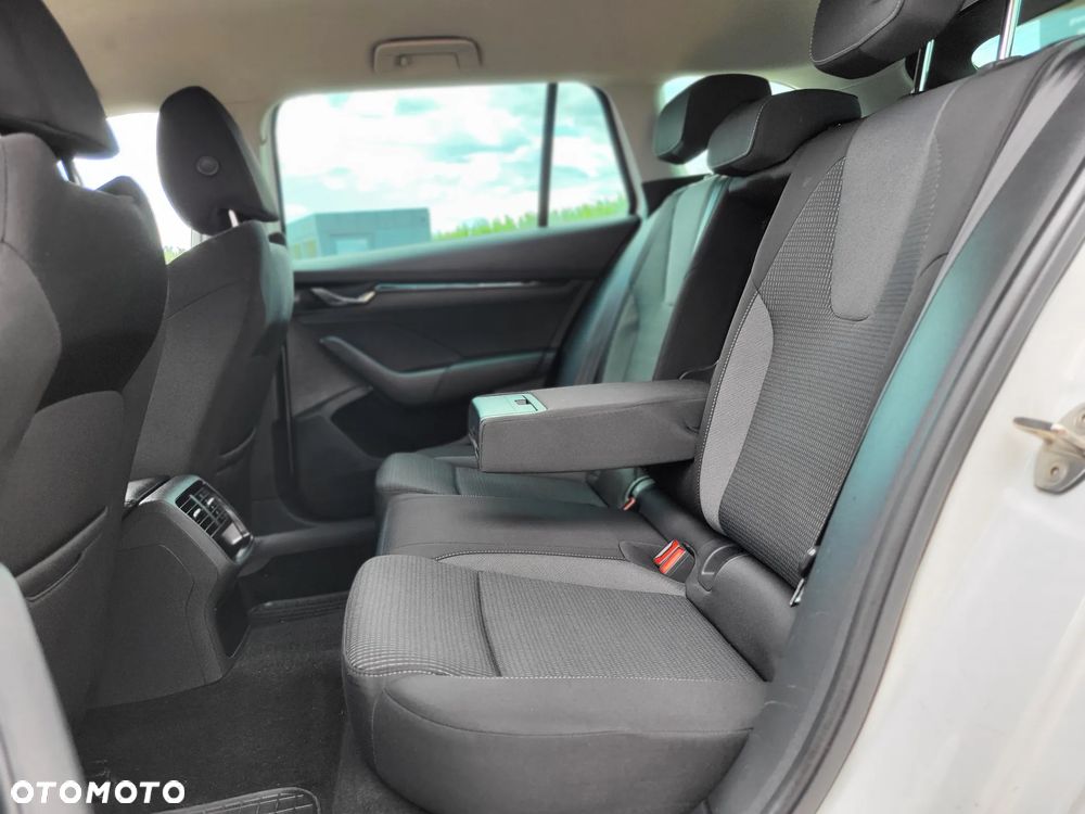 Skoda Octavia 1.5 TSI ACT Ambition - 11