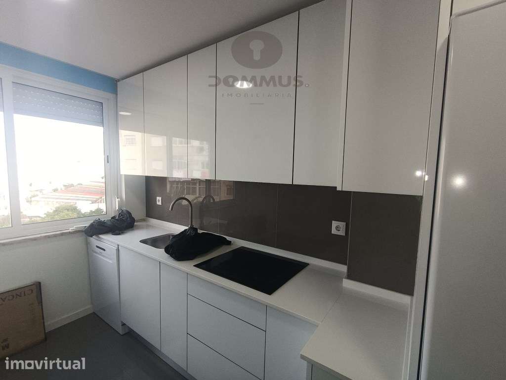 Apartamento T3 totalmente remodelado na Amadora - Grande imagem: 2/26