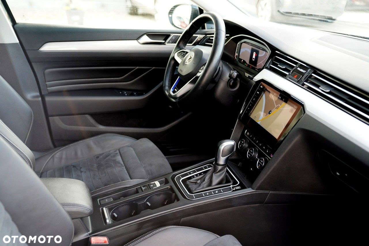 Volkswagen Passat - 37