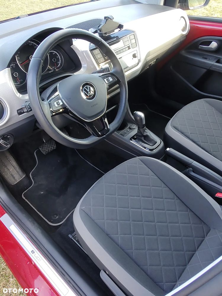 Volkswagen up! e-up United - 11