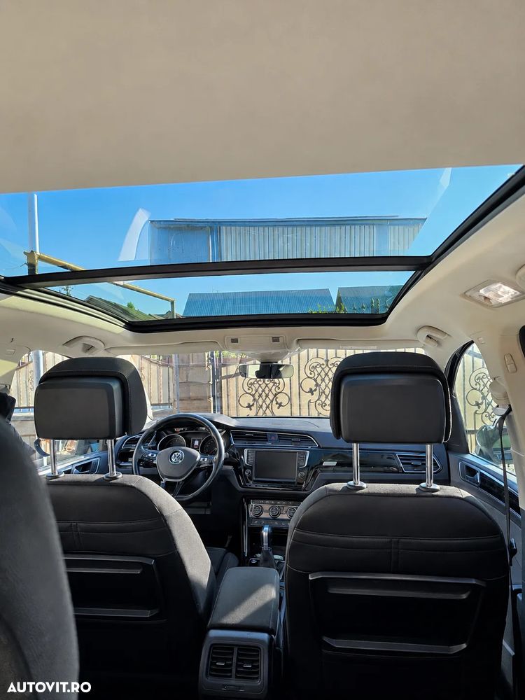Volkswagen Touran 2.0 TDI DSG Highline - 3