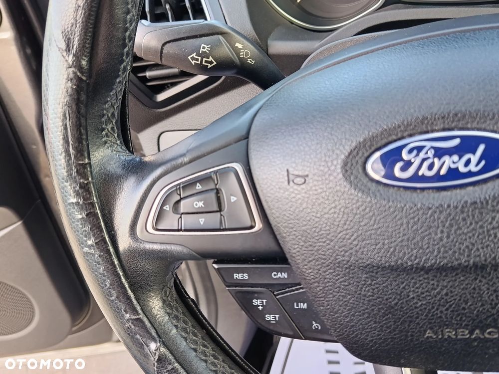 Ford Kuga - 23