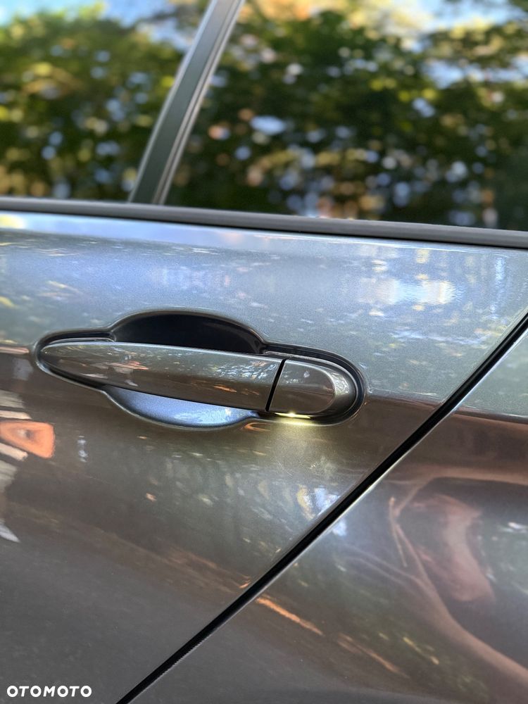 BMW Seria 3 320i Edition Luxury Line Purity - 15