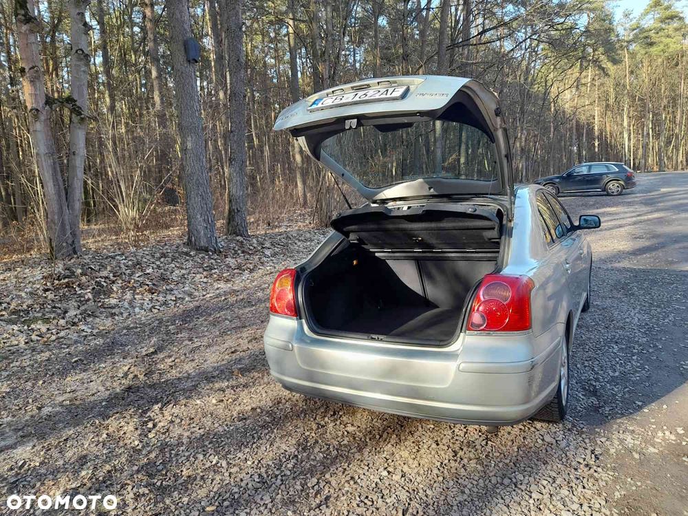 Toyota Avensis 2.0 VVT-i Sol plus - 15