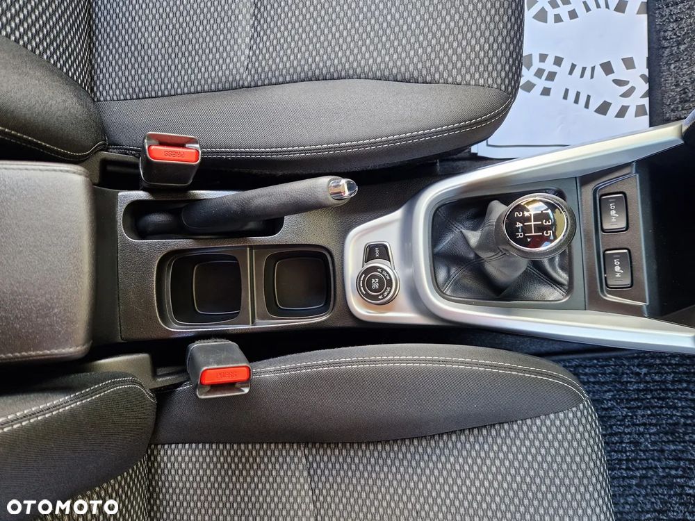 Suzuki Vitara 1.6 (4x4) Allgrip Comfort+ - 37