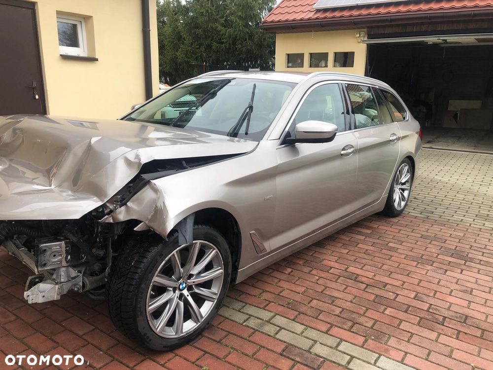 BMW Seria 5 520d xDrive Luxury Line - 4