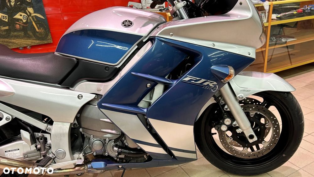 Yamaha FJR - 17