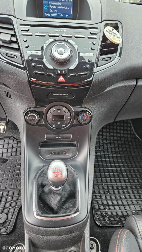 Ford Fiesta 1.6 EcoBoost ST - 9