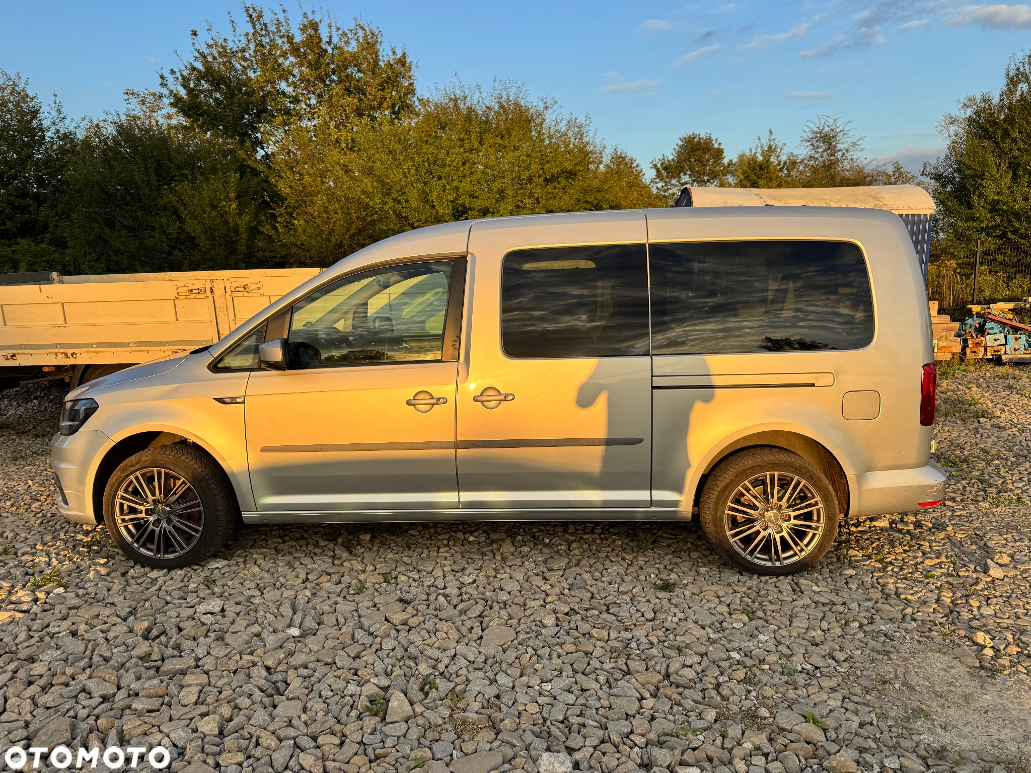Volkswagen Caddy 2.0 TDI (7-Si.) DSG Maxi Trendline - 3