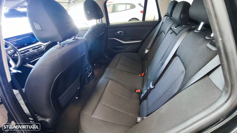 BMW 320 e Touring Corporate Edition Auto - 25