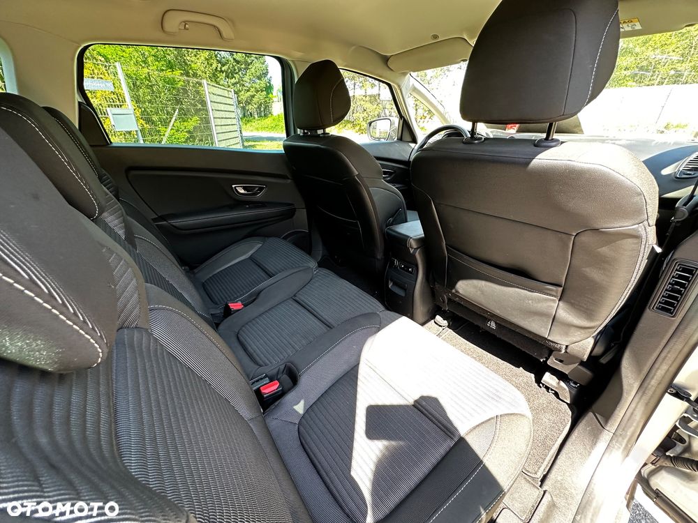 Renault Grand Scenic - 18