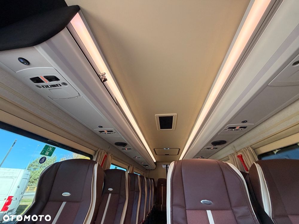Mercedes-Benz Sprinter 519 - 17