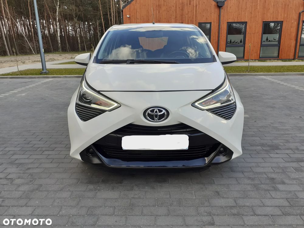 Toyota Aygo x-play connect - 2