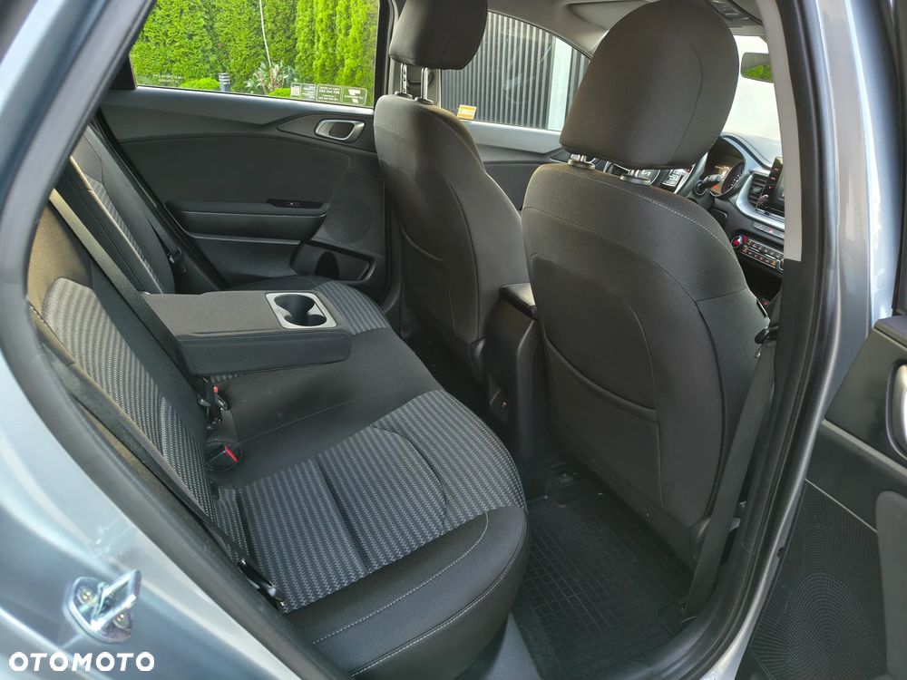 Kia Ceed 1.5 T-GDI M - 12