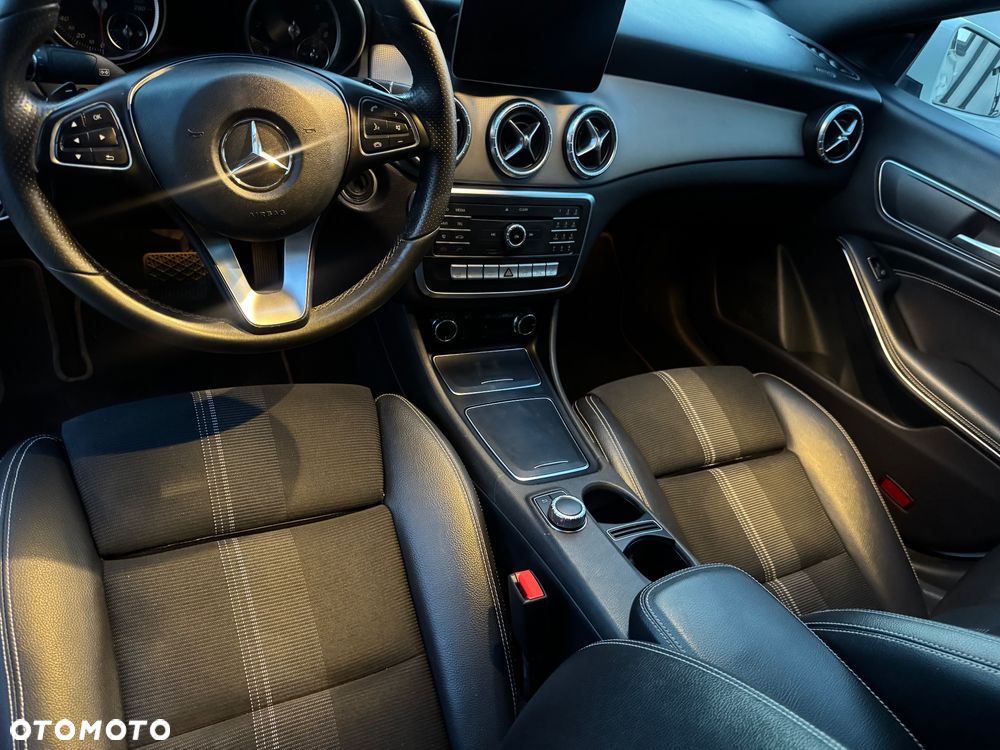 Mercedes-Benz CLA - 8