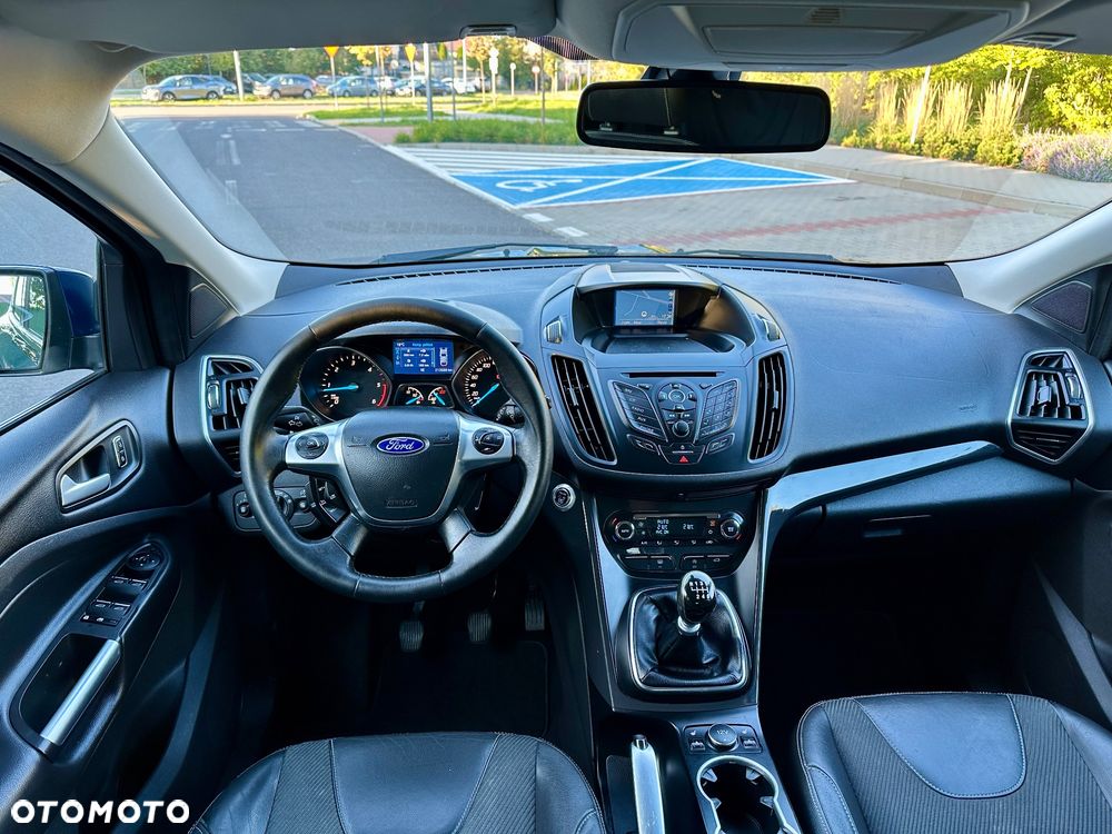 Ford Kuga 2.0 TDCi 2x4 Titanium - 26
