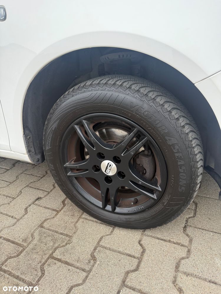 Skoda Fabia 1.2 HTP - 17