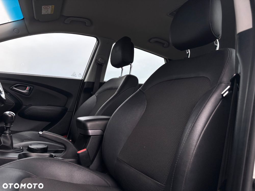 Hyundai ix35 1.6 2WD Fifa World Cup Edition - 27