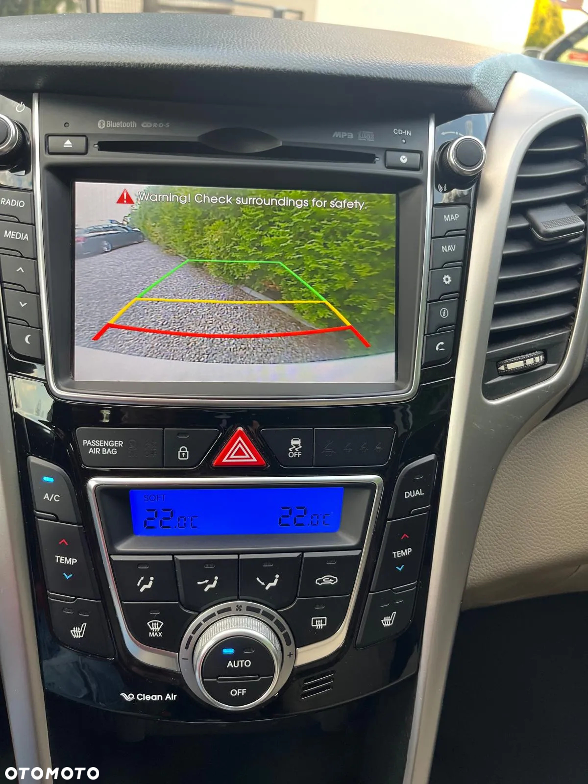 Hyundai i30 1.6 CRDi BlueDrive Comfort DCT - 14