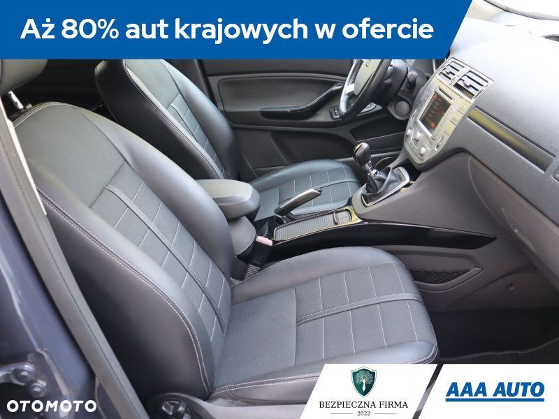 Ford Kuga - 10