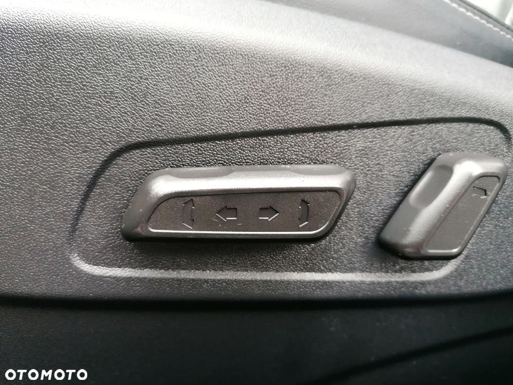 Kia Sportage 2.0 CRDI 184 AWD Platinum Edition - 30