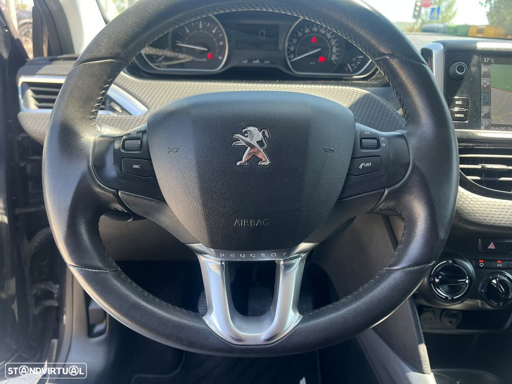 Peugeot 2008 1.6 BlueHDi Style - 29