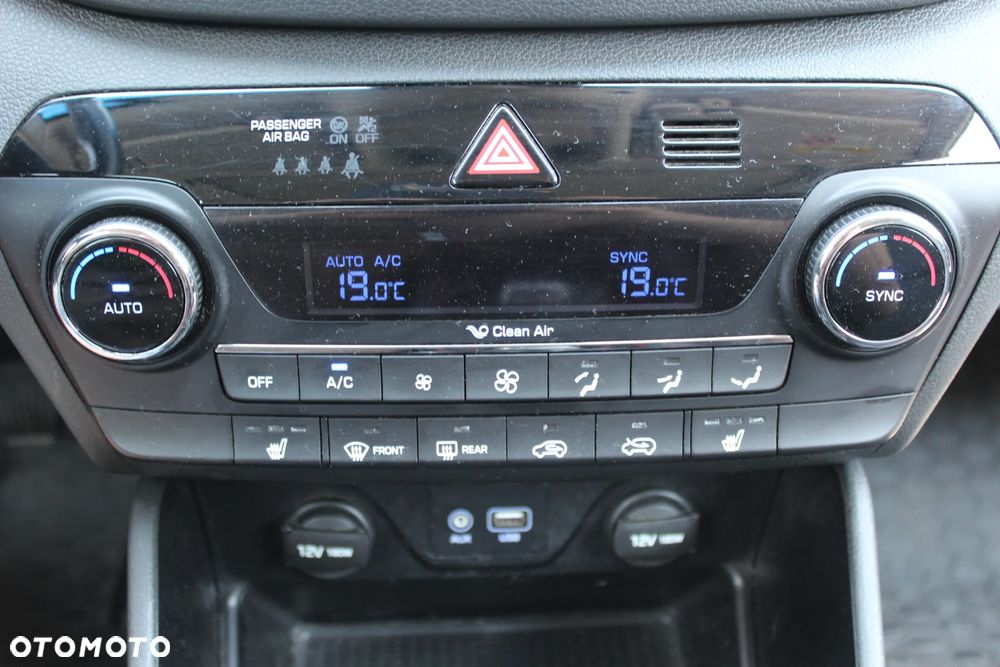 Hyundai Tucson blue 1.7 CRDi 2WD Intro Edition - 24