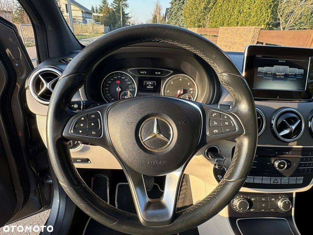 Mercedes-Benz Klasa B - 25